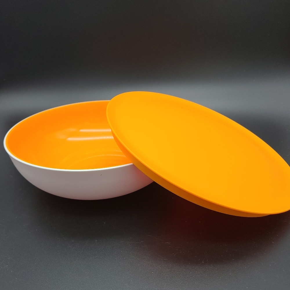 Tupperware Radiance Bowl 740 ml w/Orange Lid 6292A-4 , 6291A-1 Chic Dining.
